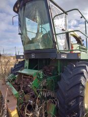 combină de recoltat furaje John Deere 6710