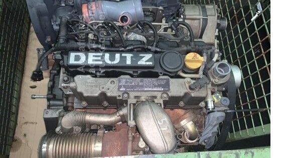 motor Deutz TD 2.9 L4 12087234 pentru tractor cu roţi Deutz-Fahr