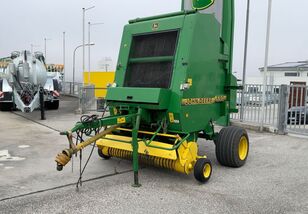 presă baloţi rotunzi John Deere 590 Maxicut