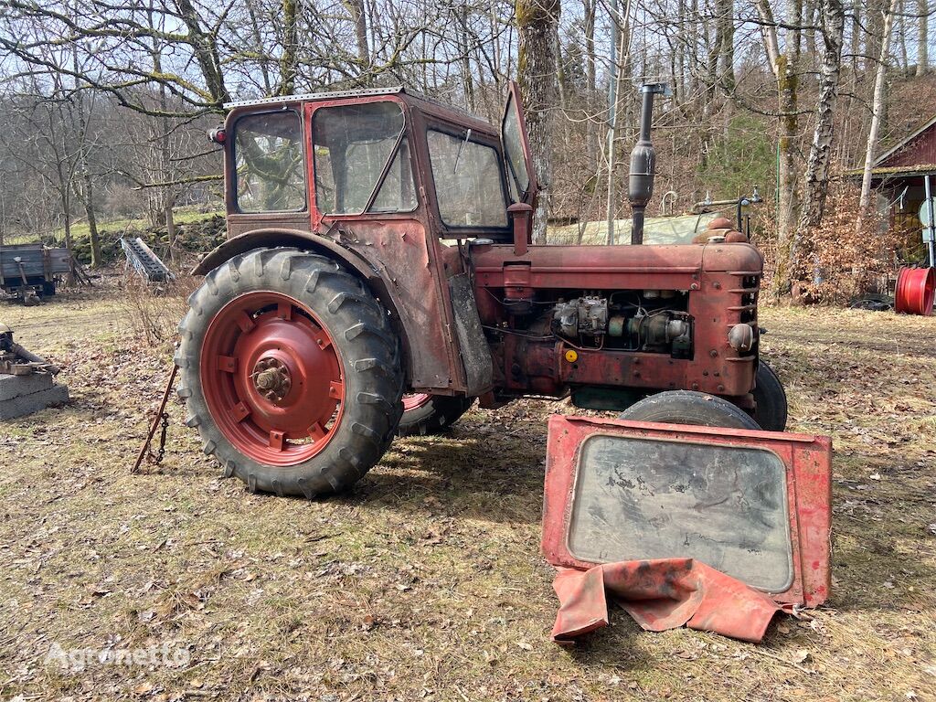tractor cu roţi BM-VOLVO/BOLINDER-MUNKT B M VOLVO 350