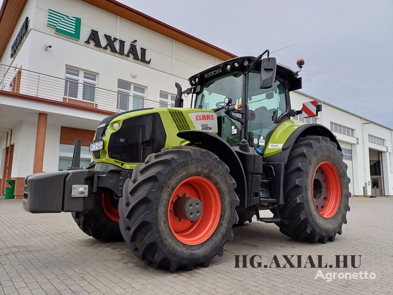 tractor cu roţi Claas Axion 850 Tractor