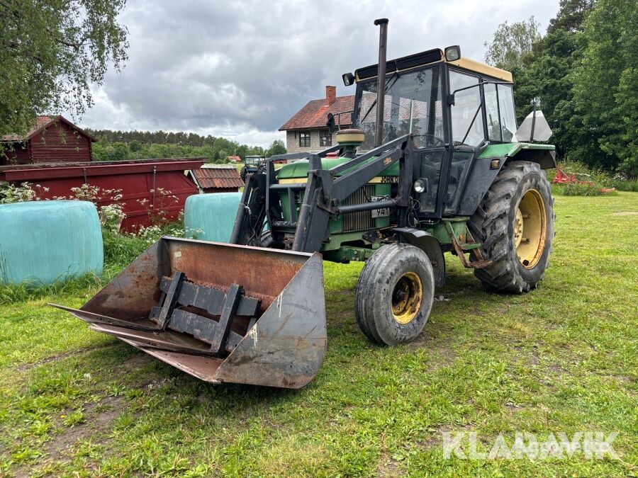 tractor cu roţi John Deere 2140 Hilo