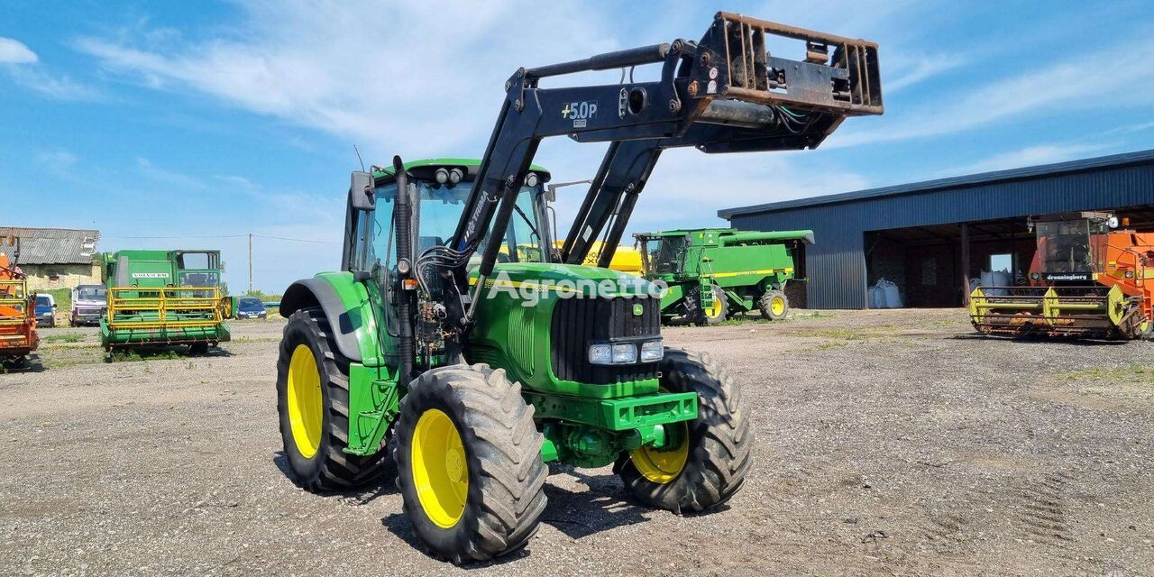 tractor cu roţi John Deere 6820 PREMIUM