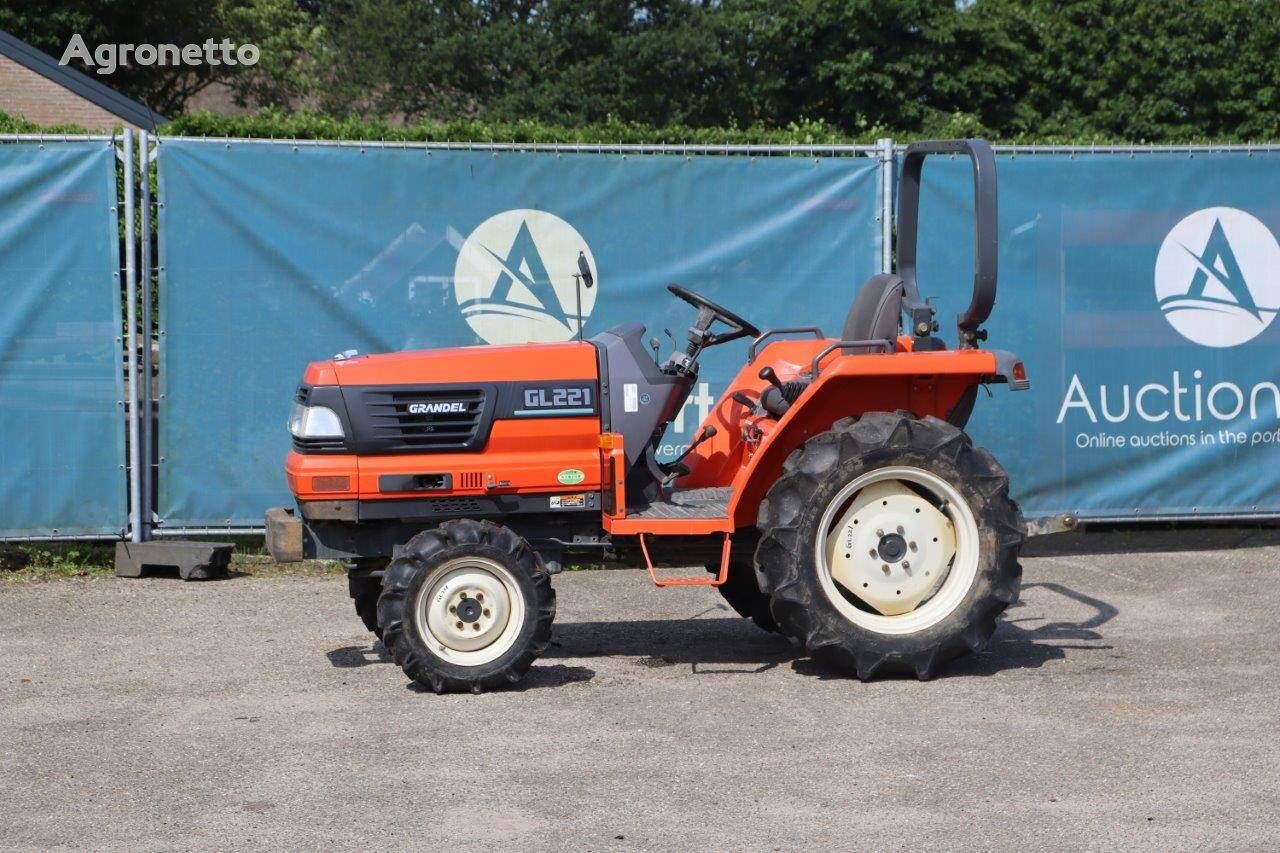 tractor cu roţi Kubota GL221