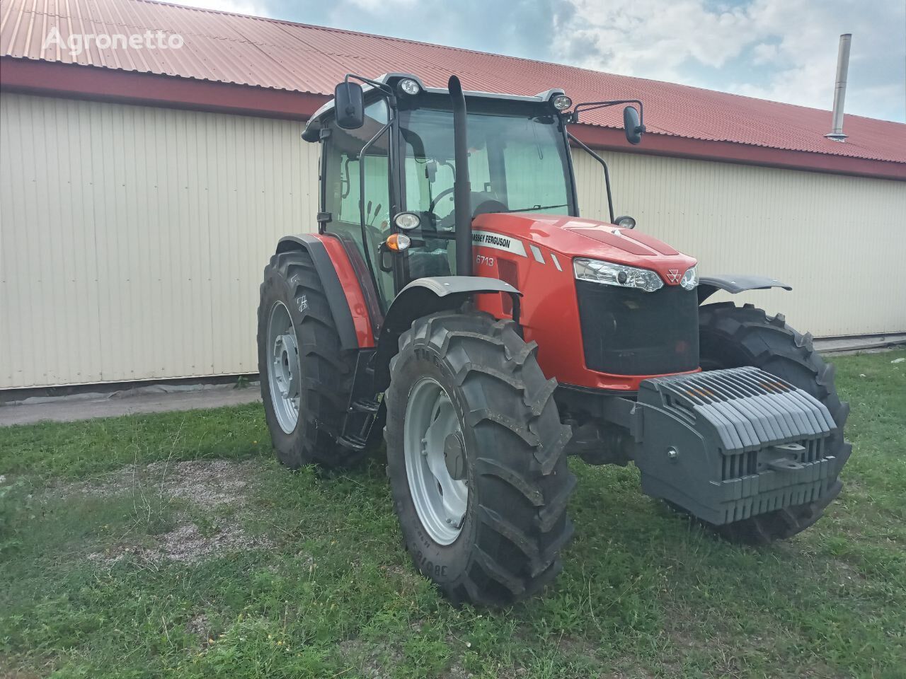 tractor cu roţi Massey Ferguson 6713 / 130 k.s. (v naiavnosti v Ukraini) nou