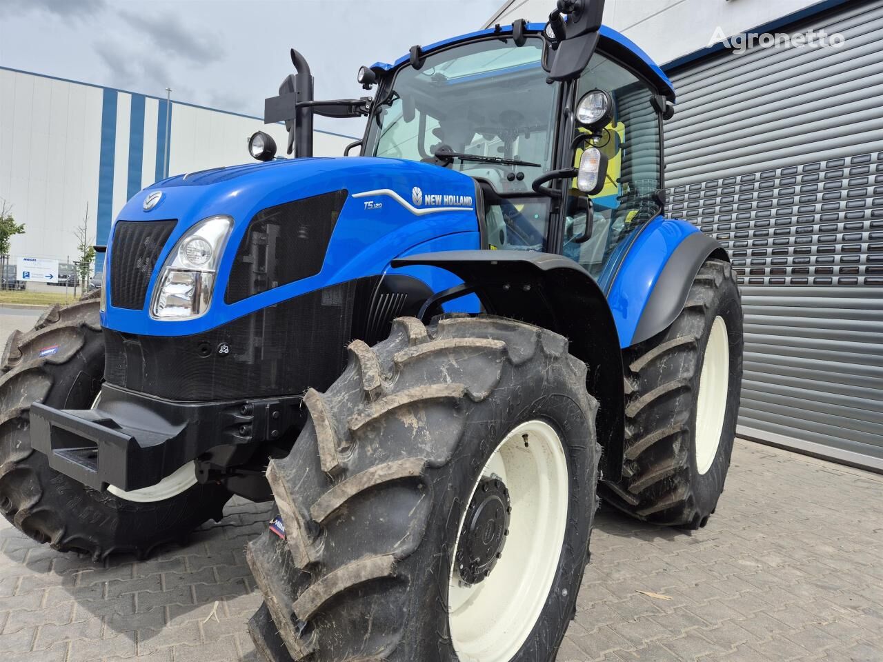 tractor cu roţi T 5.120 DC nou