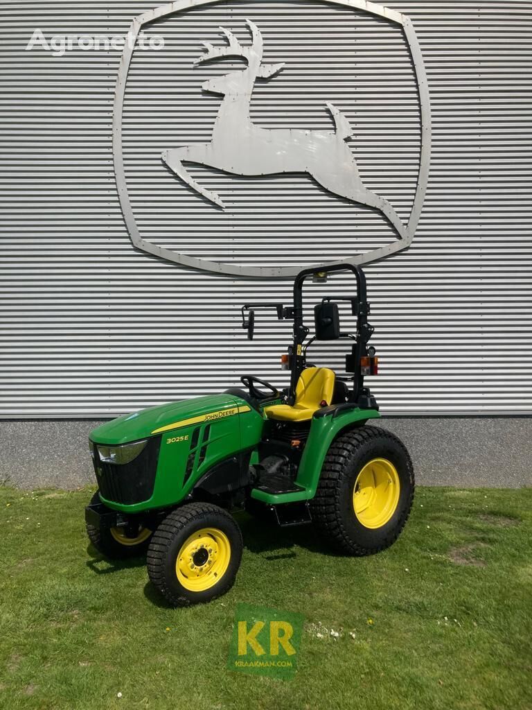 tractor tăiat iarba John Deere 3025E EU - RH Driving nou