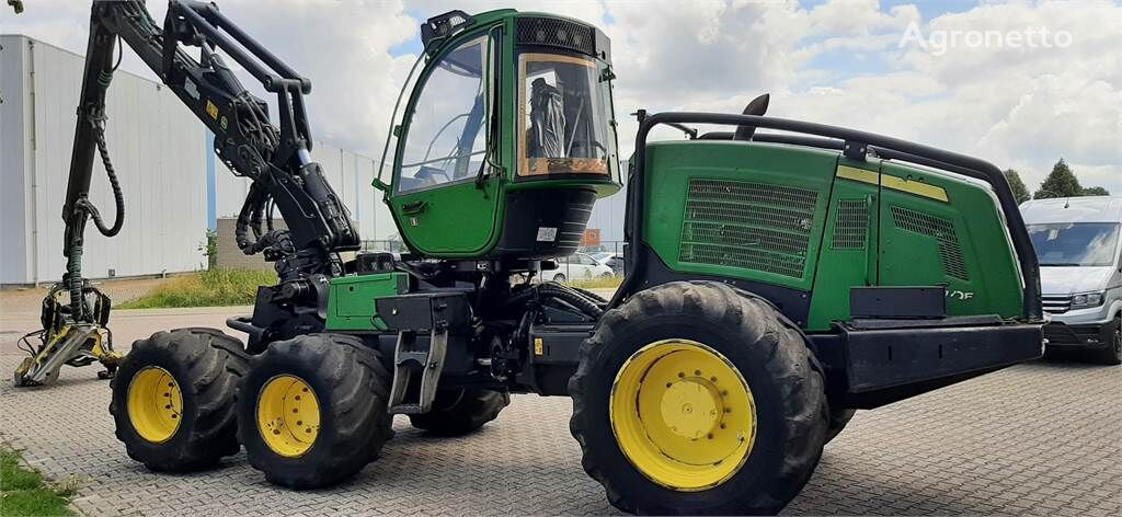 harvester John Deere 1170E